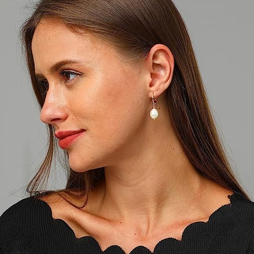 XYJZXY Gold Huggie Hoop Earrings with Charm