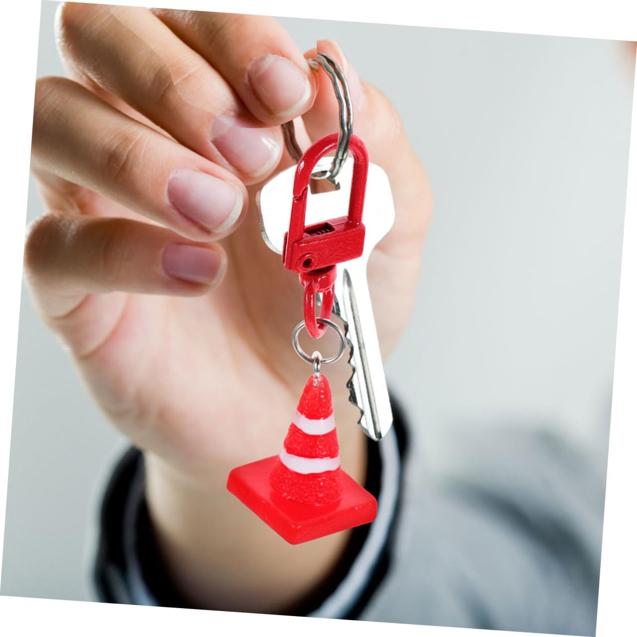 Kisangel 5pcs Resin Traffic Cone Keychain Pendant Set
