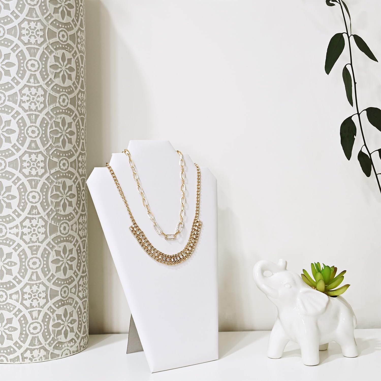 MOOCA 6 Piece White Faux Leather Easel Necklace Display