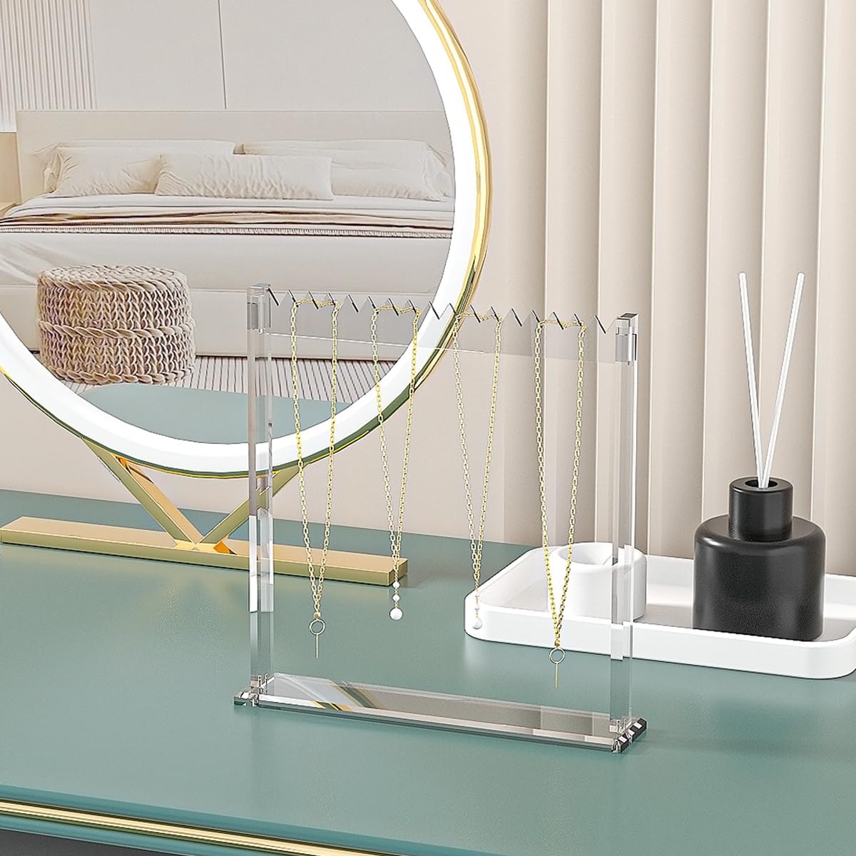 Coward Acrylic Necklace Holder Stand Clear Color