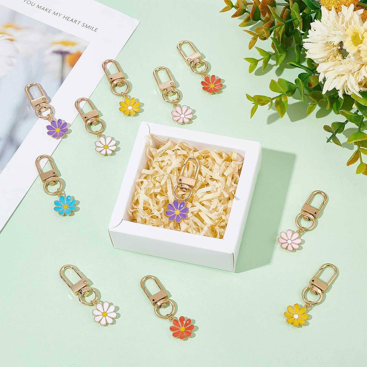 PH PandaHall 24pcs Daisy Enamel Keychain Set