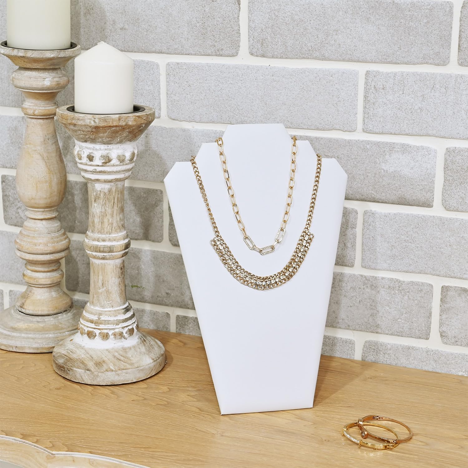 MOOCA 6 Piece White Faux Leather Easel Necklace Display